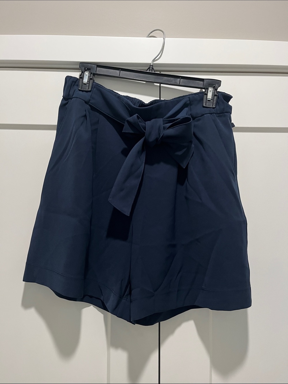 lululemon athletica High-Waist Tie-Bow Shorts in Navy Blue